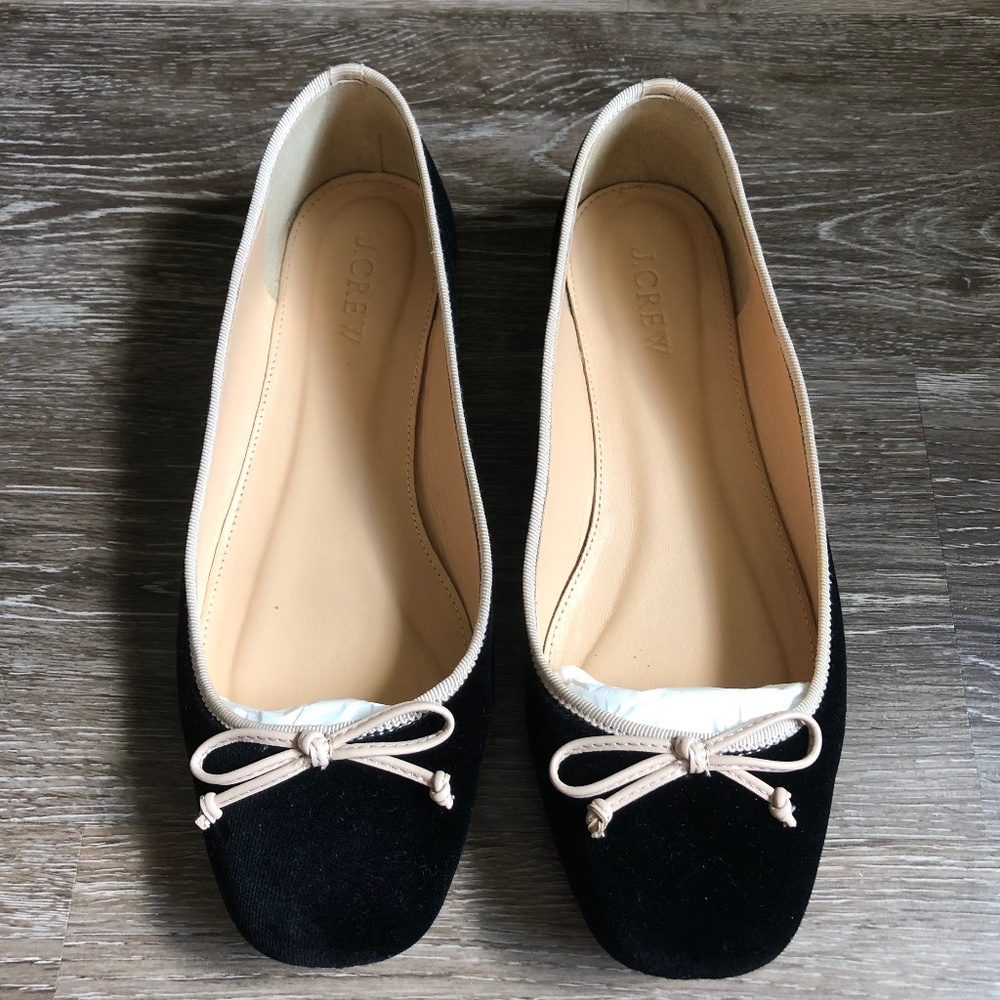 Lily Ballet Flats in Black Velvet Size 7.5